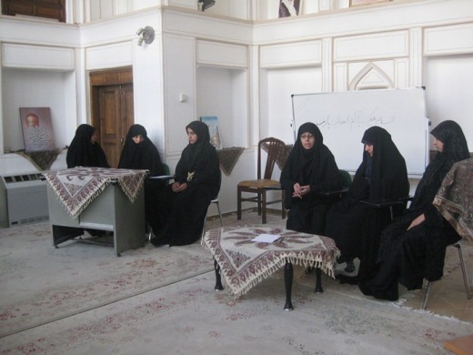 برگزاری نشست پرسش و پاسخ واقع گرایی در ازدواج در مدرسه علمیه زهرای مرضیه ( س) اصفهان