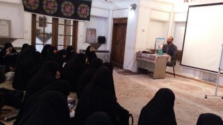 گزارش نشست سیاسی در حوزه ی زهرای مرضیه سلام الله علیها