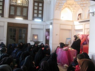 برگزاری جشن آغاز امامت حضرت ولی عصر روحی و ارواح العالمین لتراب مقدمه الفداء در مدرسه زهرا ی مرضیه سلام الله عل