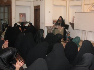 برگزاری مراسم جشن به مناسبت میلاد امام حسن عسگری علیه السلام در مدرسه علمیه خواهران الزهراء المرضیه سلام الله علیها