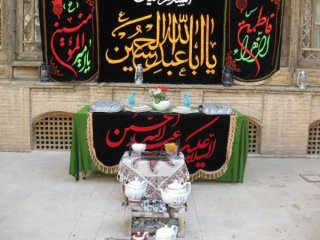 برپایی موکب به مناسبت نزدیک شدن به اربعین حسینی در حوزه علمیه زهرای مرضیه سلام الله علیها